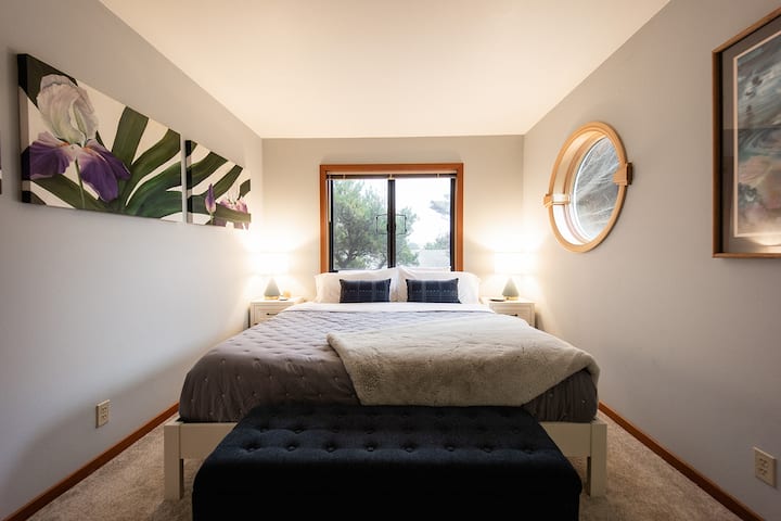 Habitación trasera en la planta superior (cama king)