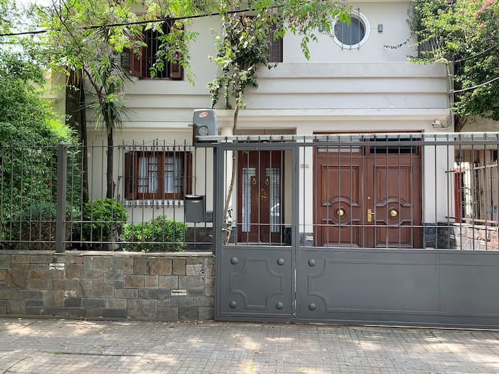 Casa A Metros Del Estadio Centenario - Montevideo