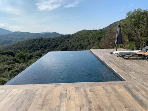 New 3 bedroom with pool