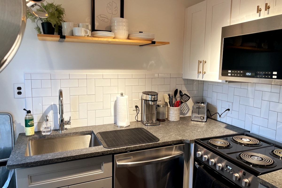 Carriage House Apartment