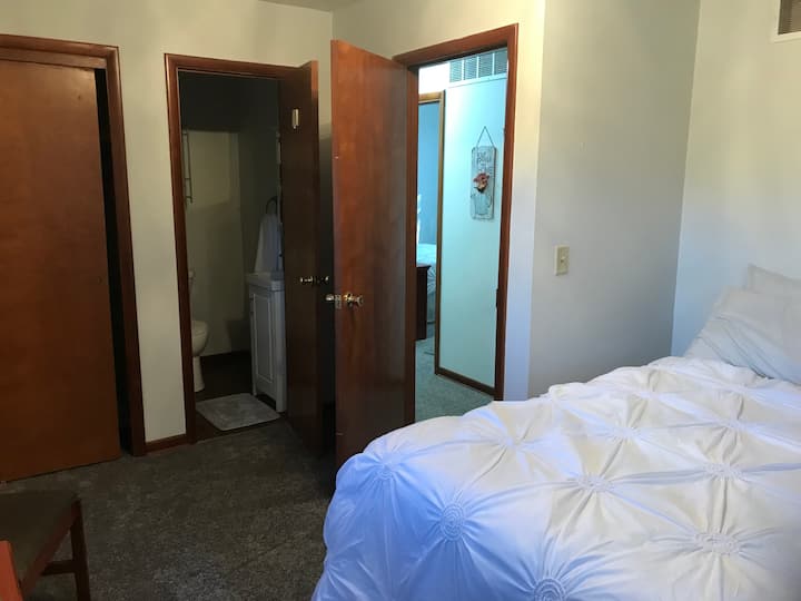 غرفة النوم الرئيسية