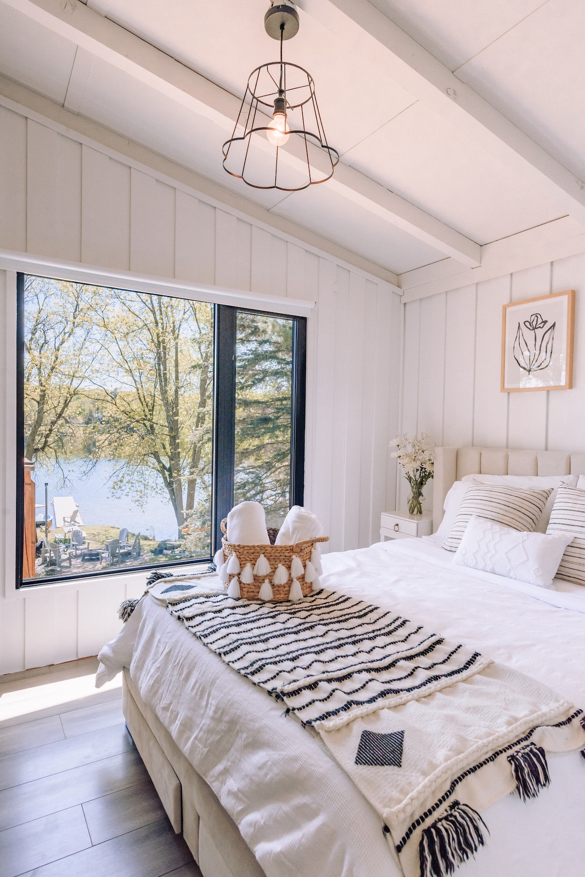 Master 2 of 2 - Lakefront Bedroom with Queen Bed, that includes WFH nook and views.