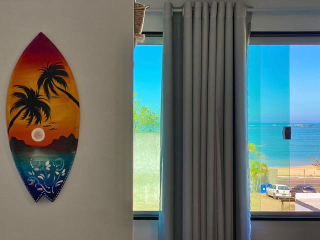 Entire home with 2 bedrooms in Guarapari - Apt Frente Mar Meaípe, Ar, wifi, lazer completo