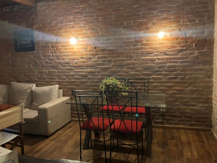 Hermoso Departamento Cerca De Parque Centenario. - Montevideo