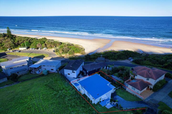 By The Pool – Bluey’s Beach gallery image 4