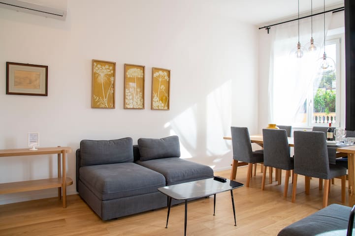 DIECI at Spanish Step – Belsiana Luxury Apartment gallery image 4