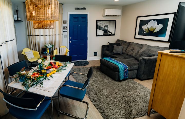 Blue Lemon Bungalow - Quiet Getaway In Town! - Bloomington, IN