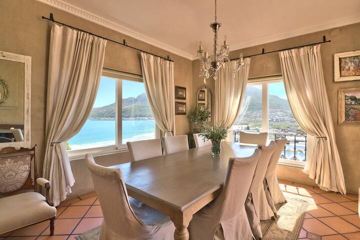 Magnificent sea-facing Villa with pool and views gallery image 5