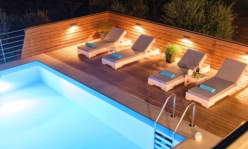 Villa Etoile Heated Pool gallery image 3