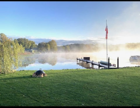 This two bedroom Lake Home is magical !