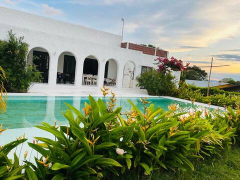 Casa Verano☀ Elegant country estate in Rivera