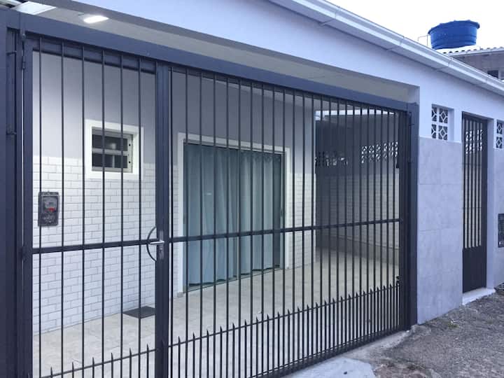 Casa Barra Da Lagoa Completa Próxima Ao Mar - Florianópolis