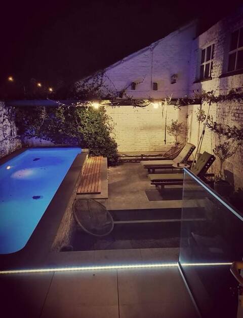 Characterful home in the center of Ronse