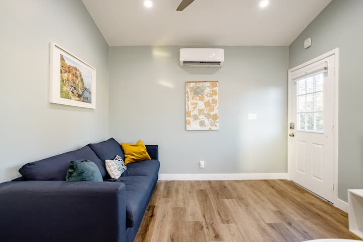 Cozy Rose Bowl Guesthouse-walkable & Well-equipped - Pasadena, CA