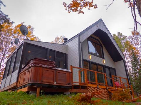 Chalet de La Falaise by the water!