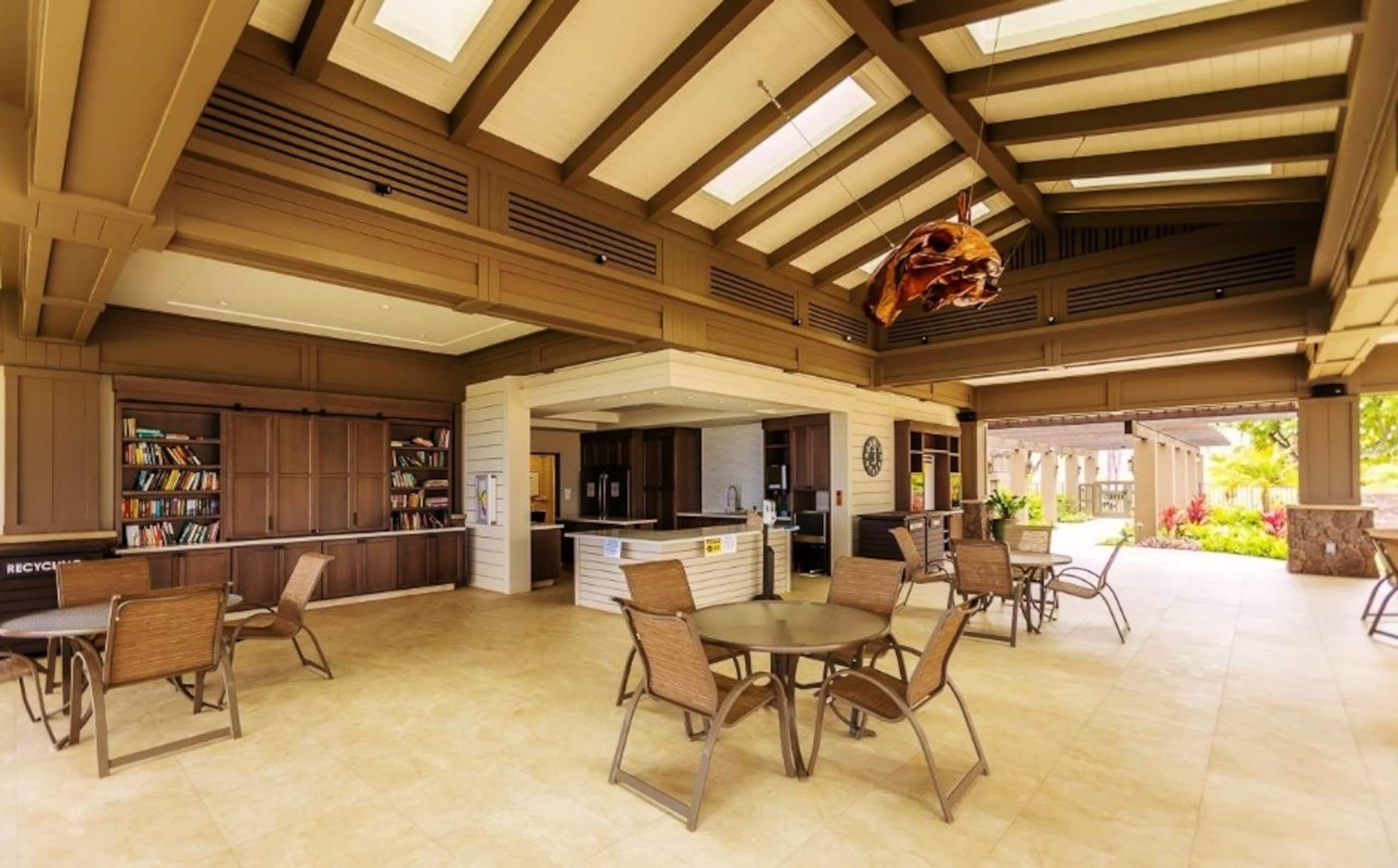 Condo in Kihei · ★4.91 · 1 bedroom · 2 beds · 1 bath - Image 23