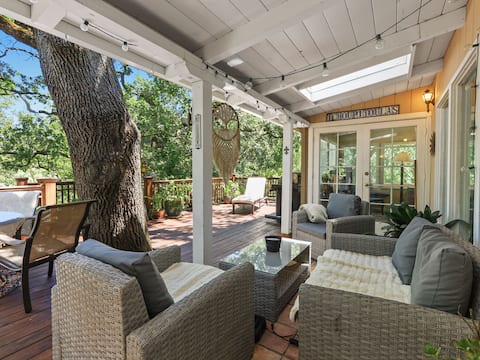 Beautiful and peaceful treehouse