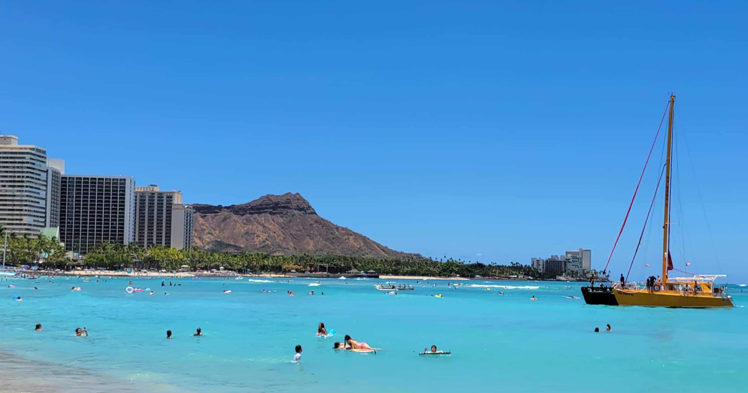 Condo in Honolulu · ★4.81 · Studio · 1 bed · 1 private bath - Image 16