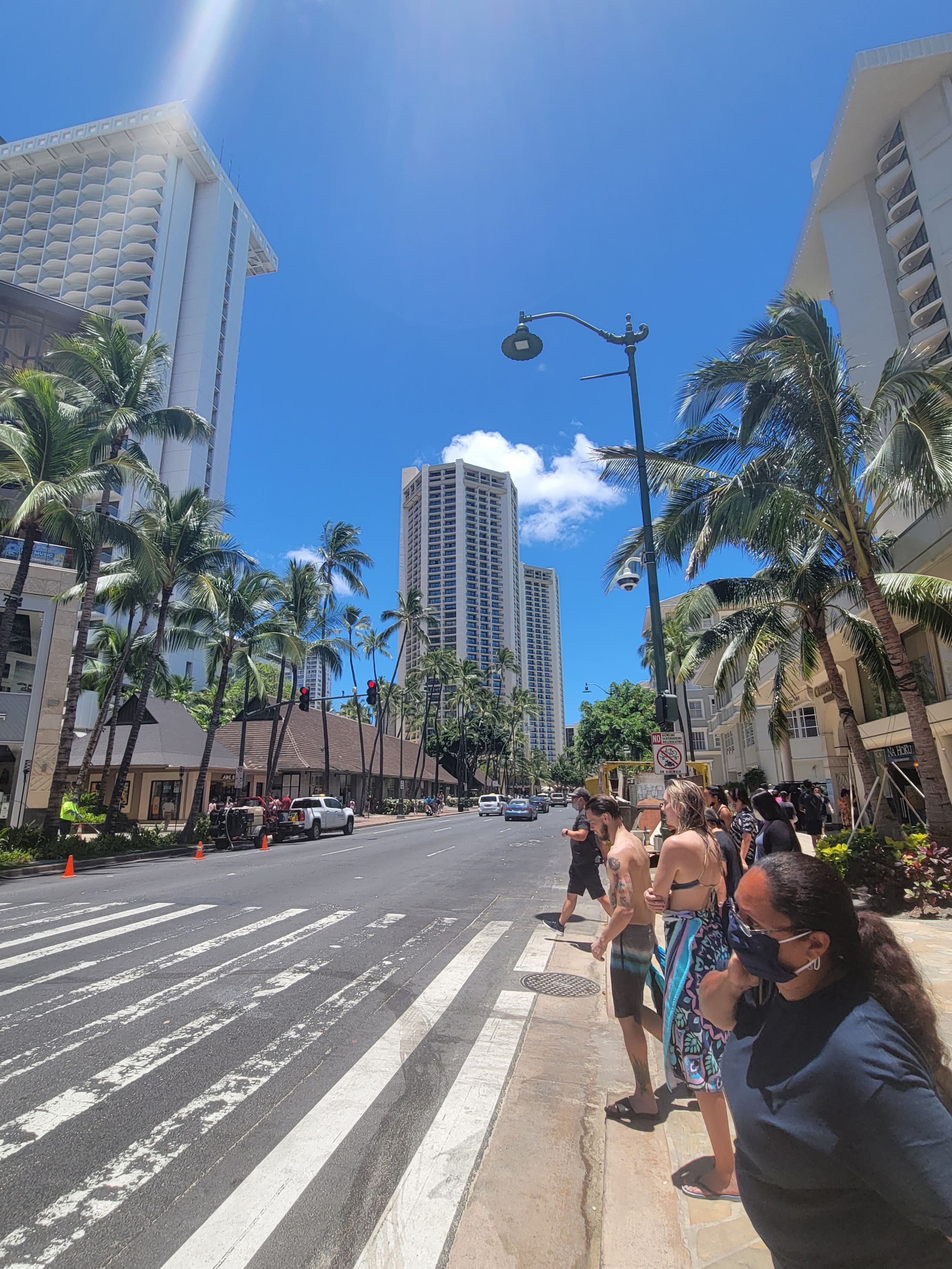 Condo in Honolulu · ★4.81 · Studio · 1 bed · 1 private bath - Image 20