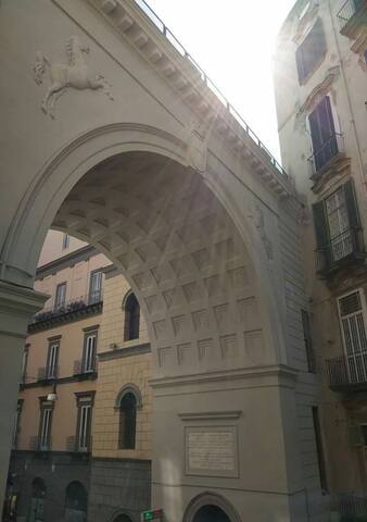 Anna Home in Chiaia gallery image 3