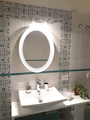 Anna Home in Chiaia gallery image 4