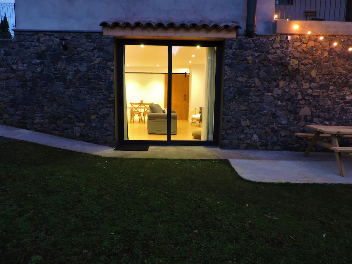 Listing image 5 at Apartament de Mas Cal Teixidor in Santa Pau
