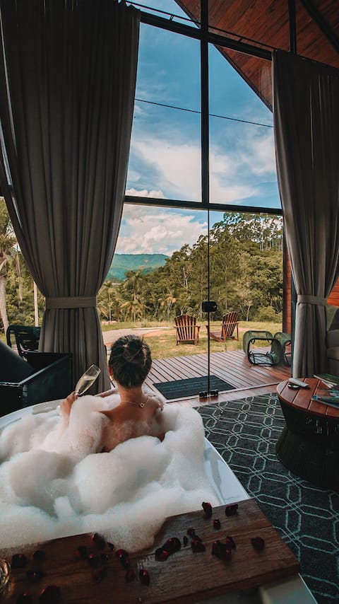Cabin with whirlpool and mountain view