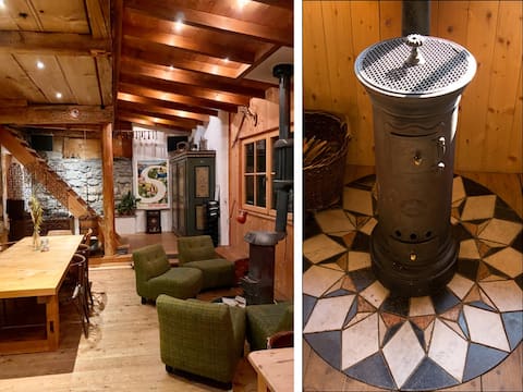 Top Airbnb: Ascharina mountain lodge with hot tub in Ostschweiz