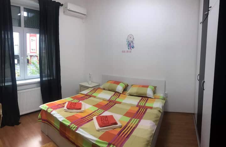 Schlafzimmer 2