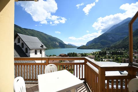 5 three-room apartment with lake view with 2 bathrooms