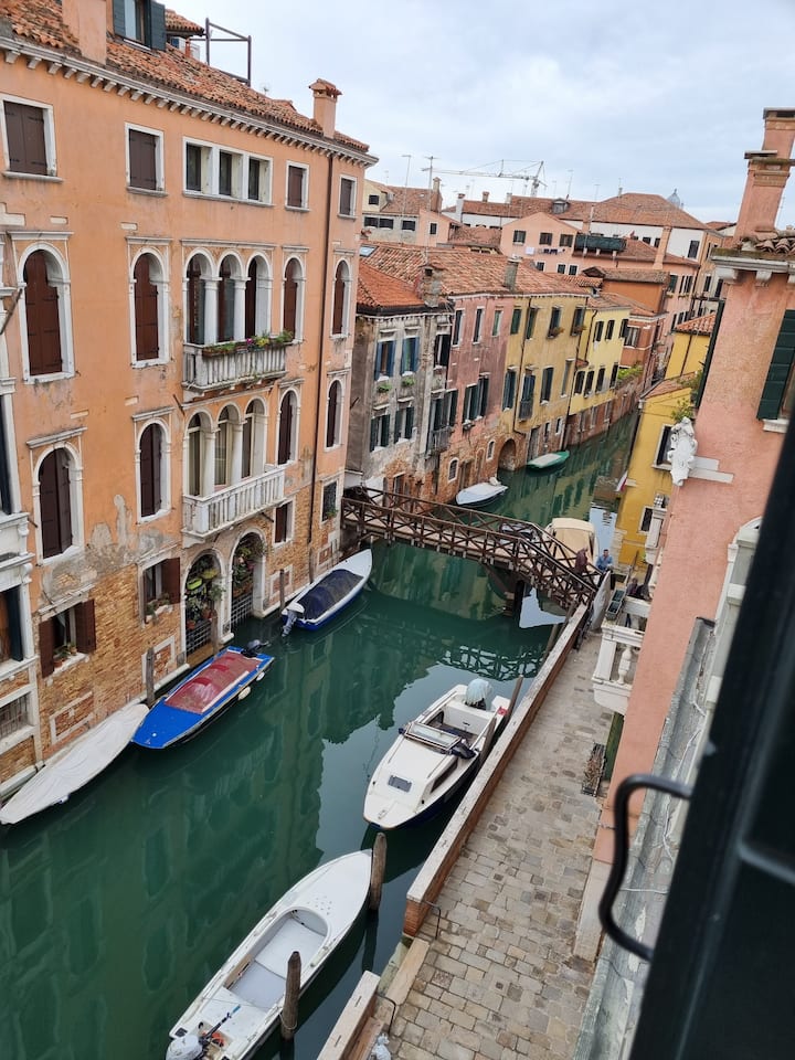 Ca' Cappello Apartment 2 with Canal View