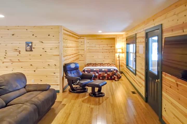 Murphy Bed 1 in living room