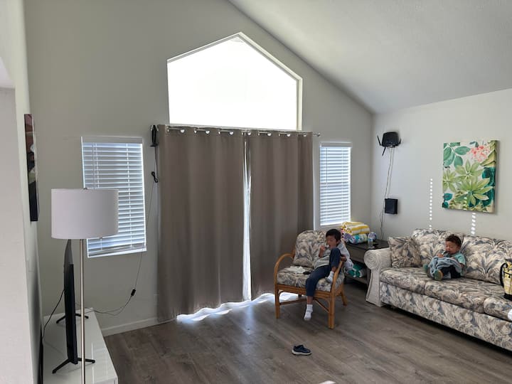 3 Bedroom, 2.5 Baths, Ac And Newly Remodeled - Kapolei, HI
