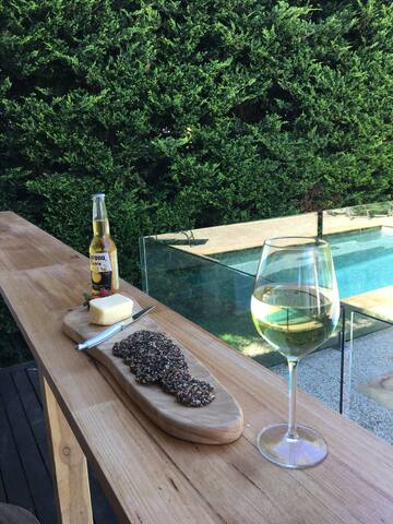 Bright and Airy, Family Entertainer with Pool gallery image 2