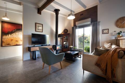 Memphis Cottage Creswick.  Pet friendly