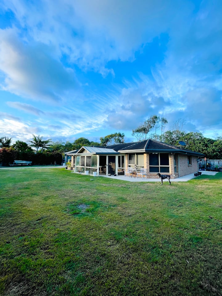 Cheerful 4 bedroom, petfriendly Beach House Houses for Rent in