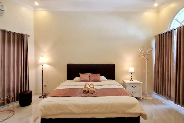 Bedroom #3 size bed 200x200