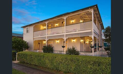 Historic Ballina House - Riversleigh
