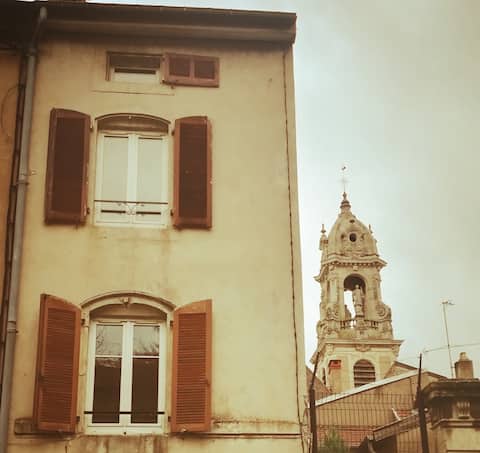 LE PIGEONNIER : Small house in the city center