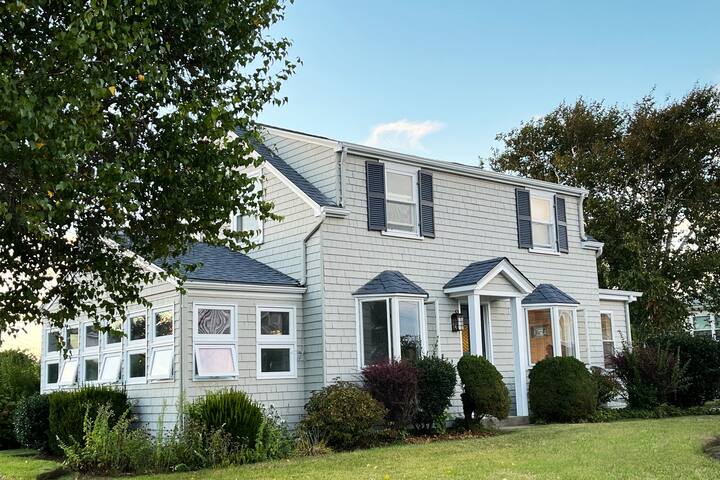 Scandinavian-Style Beach Retreat