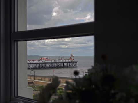 Top performing Airbnb: Stylish Beachfront Retreat w/Spectacular Sea Views in Herne Bay