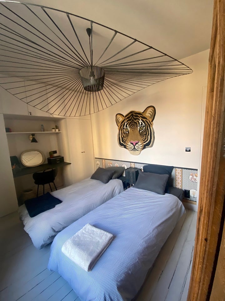 غرفة نوم في المستوى الأول N 2 إصدار أسرّة مزدوجة