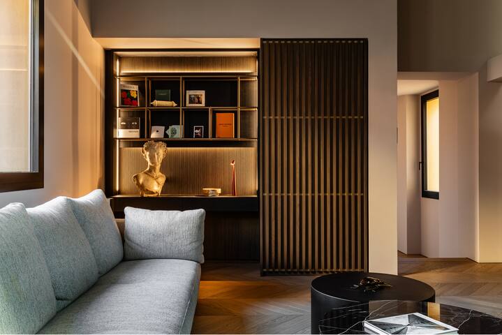 Astra Penthouse gallery image 5