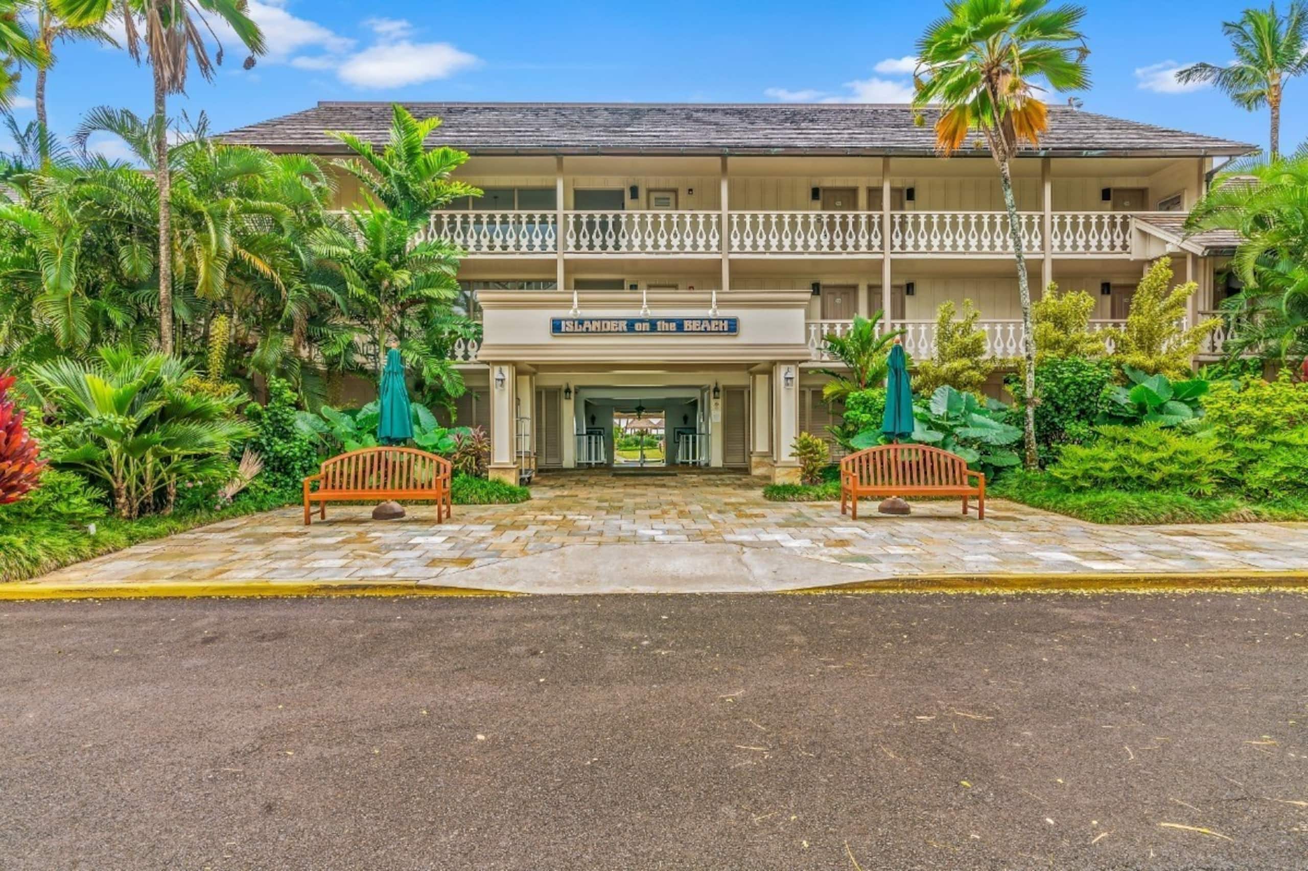 Beachfront Bliss Your Hawaiian dream awaits - Photo 10