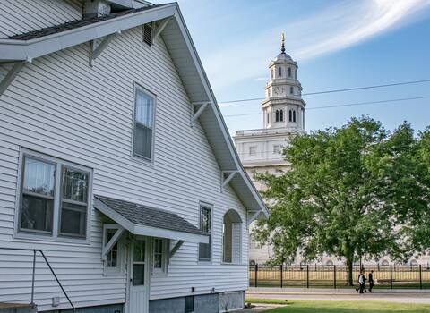 Historic Hart Home Across from Temple-Sleeps 8