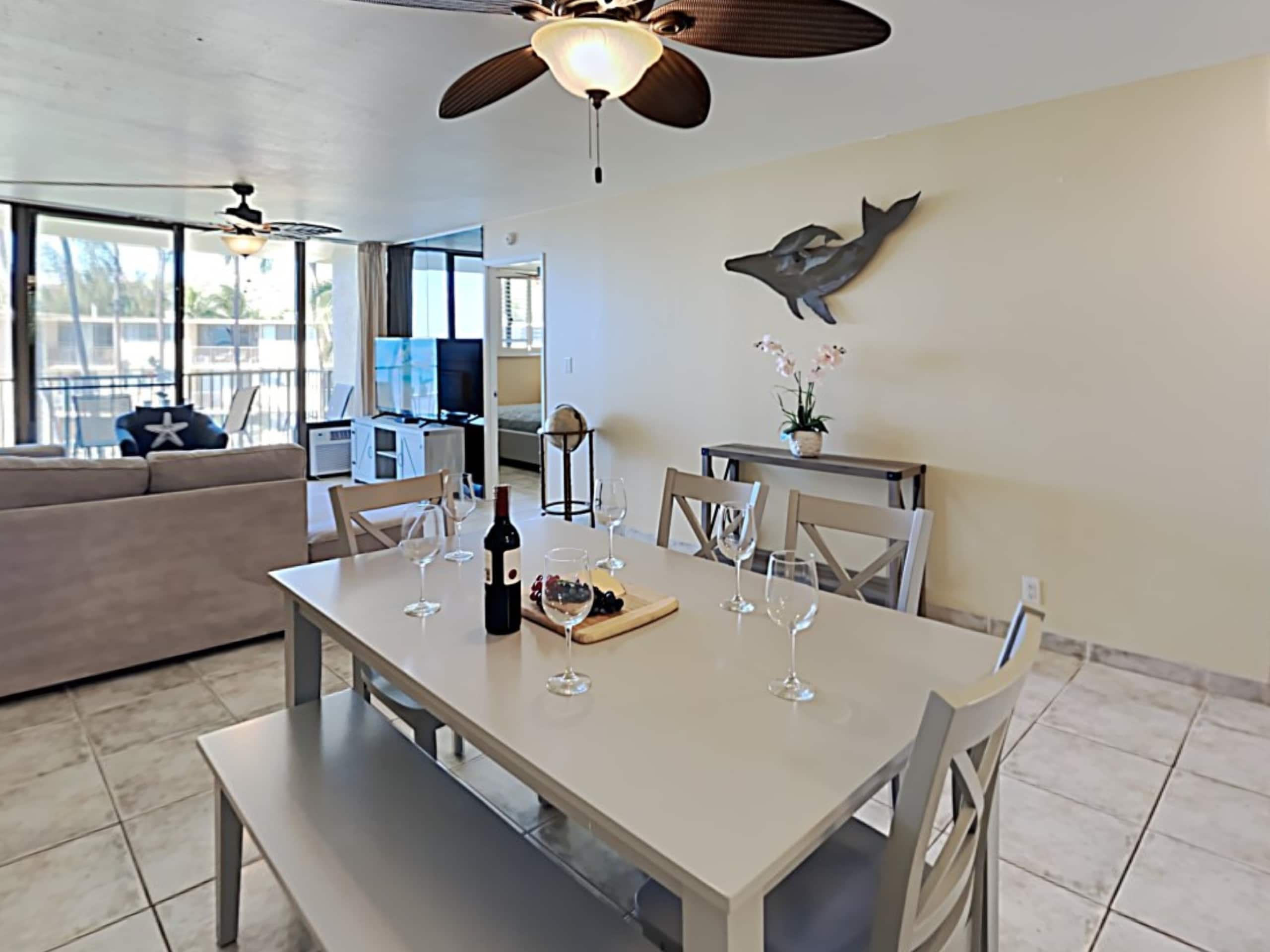 Condo in Wailuku · ★4.91 · 2 bedrooms · 3 beds · 2 baths - Image 11