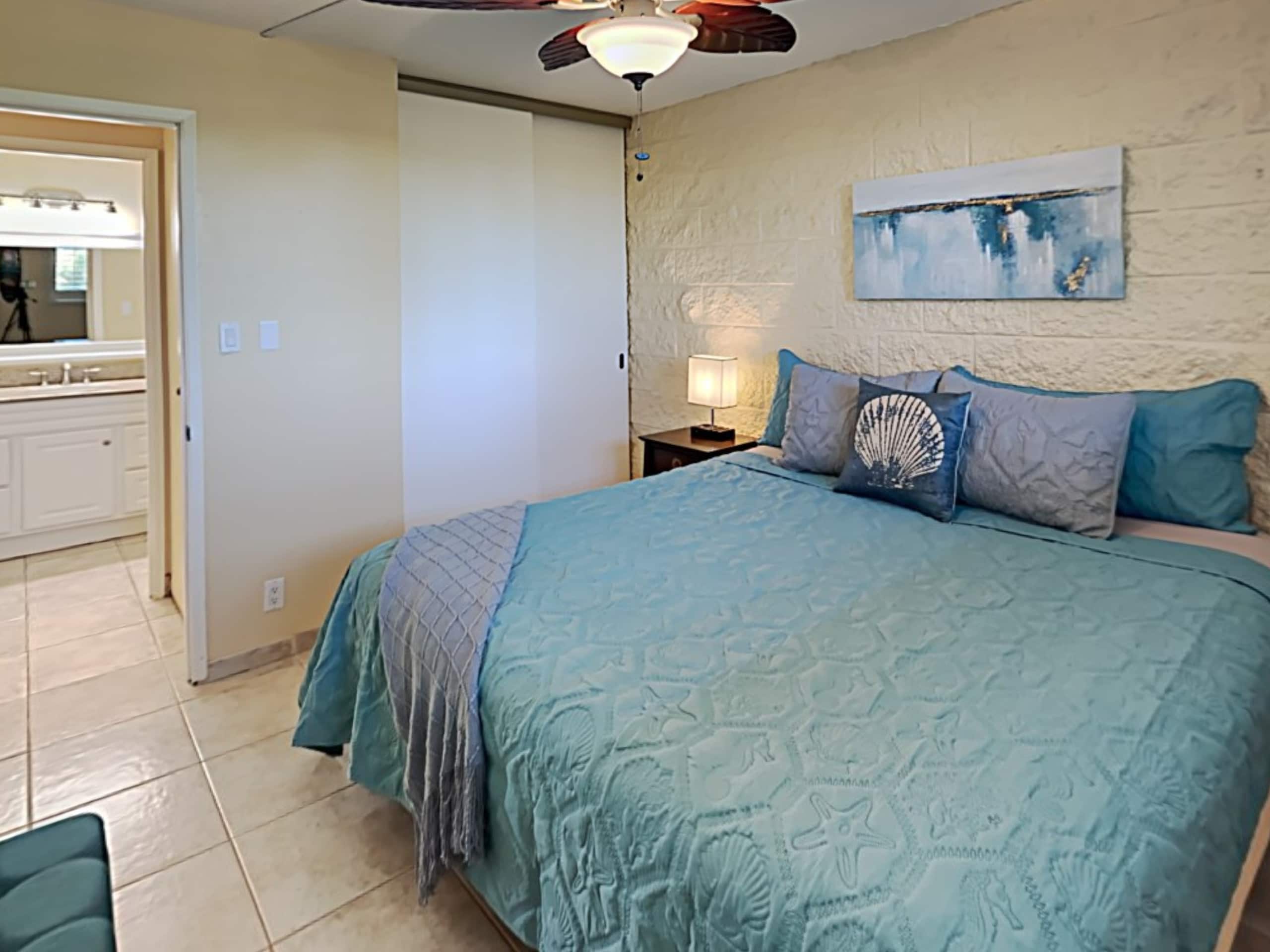 Condo in Wailuku · ★4.91 · 2 bedrooms · 3 beds · 2 baths - Image 23