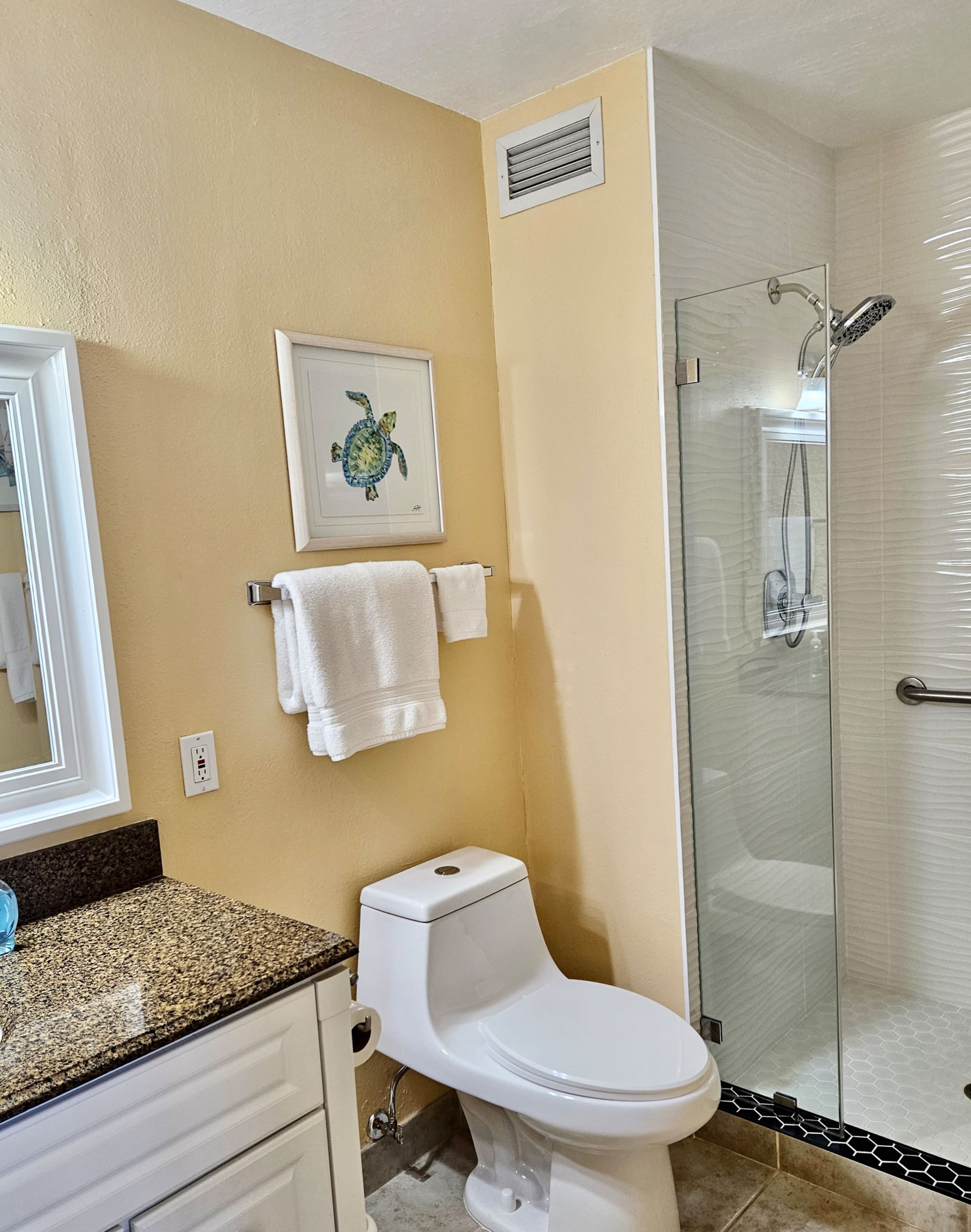 Condo in Wailuku · ★4.91 · 2 bedrooms · 3 beds · 2 baths - Image 20