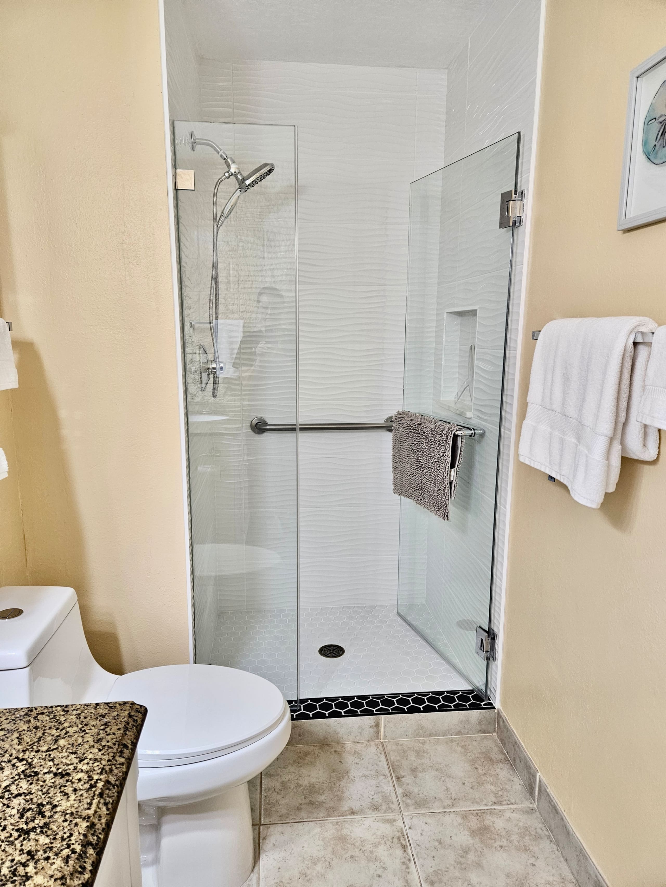 Condo in Wailuku · ★4.91 · 2 bedrooms · 3 beds · 2 baths - Image 21