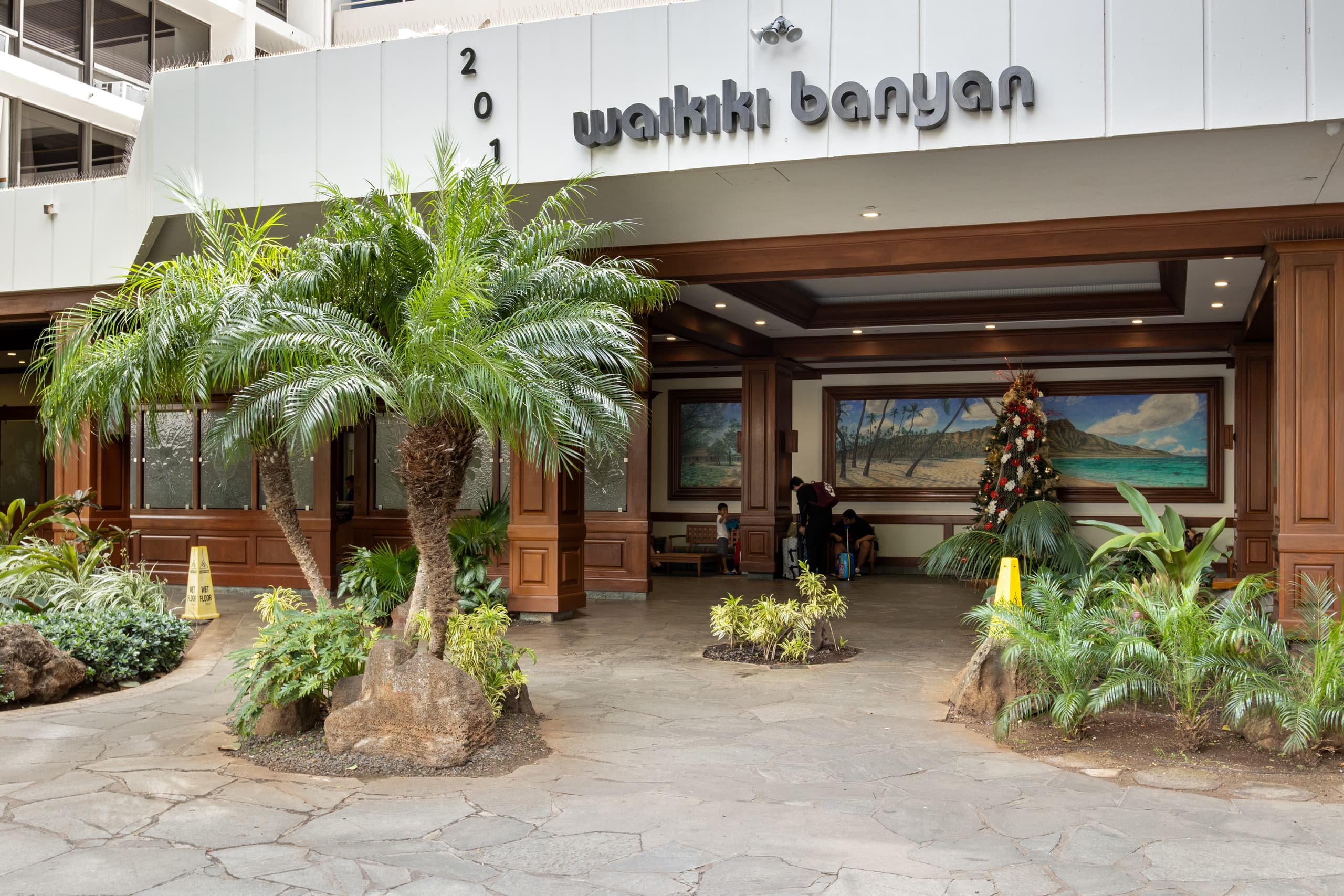 Condo in Honolulu · ★4.62 · 1 bedroom · 3 beds · 1 private bath - Image 19